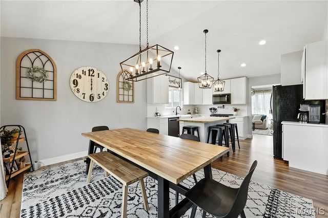 168 Bentley Court E, Imperial, MO 63052