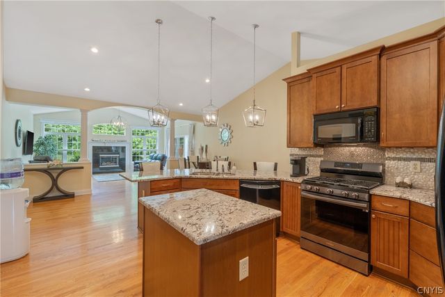 3295 Oak Brook Road, Lysander, NY 13027