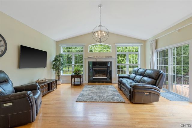 3295 Oak Brook Road, Lysander, NY 13027