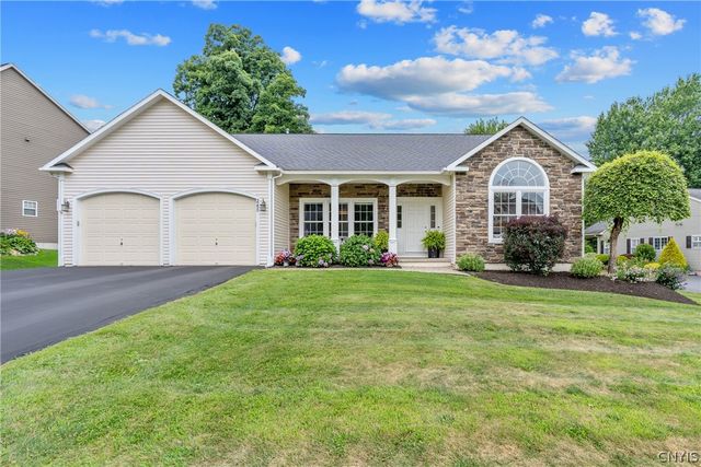 3295 Oak Brook Road, Lysander, NY 13027