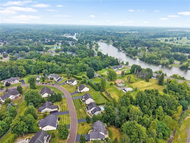 3295 Oak Brook Road, Lysander, NY 13027