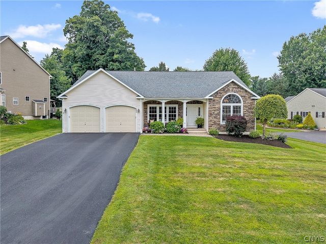 3295 Oak Brook Road, Lysander, NY 13027