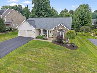 3295 Oak Brook Road, Lysander, NY 13027