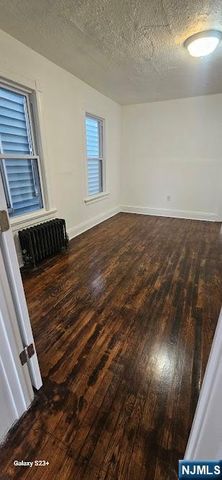 212 3rd Street, Newark, NJ 07107