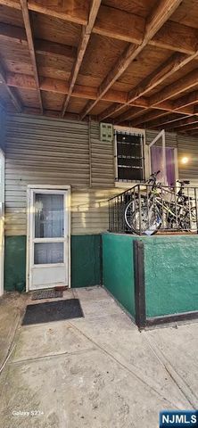 212 3rd Street, Newark, NJ 07107