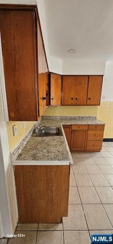 212 3rd Street, Newark, NJ 07107