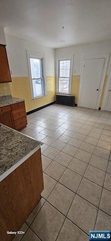 212 3rd Street, Newark, NJ 07107