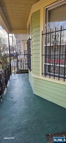 212 3rd Street, Newark, NJ 07107