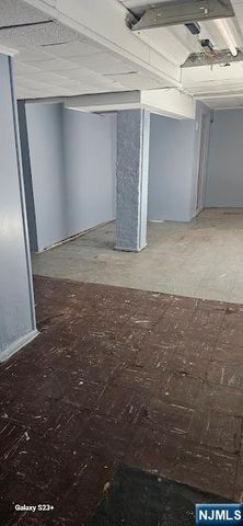 212 3rd Street, Newark, NJ 07107
