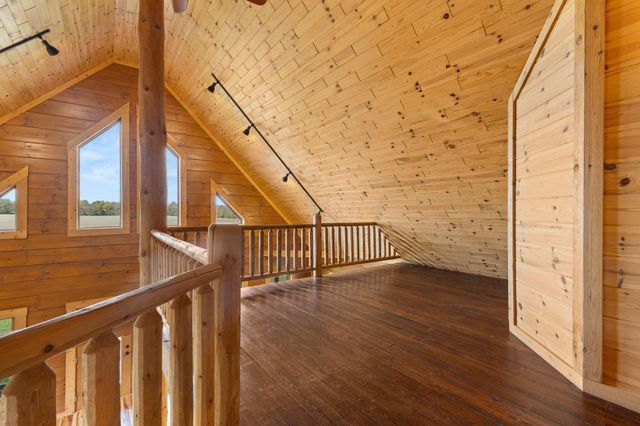 13578 State Route 104, Ashville, OH 43103