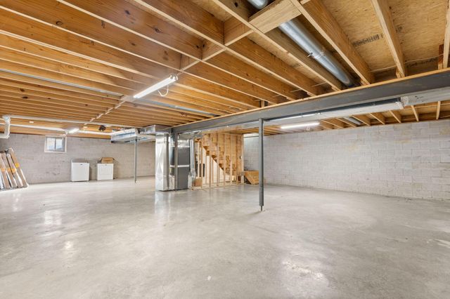 13578 State Route 104, Ashville, OH 43103