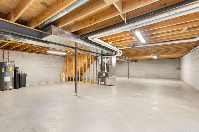 13578 State Route 104, Ashville, OH 43103