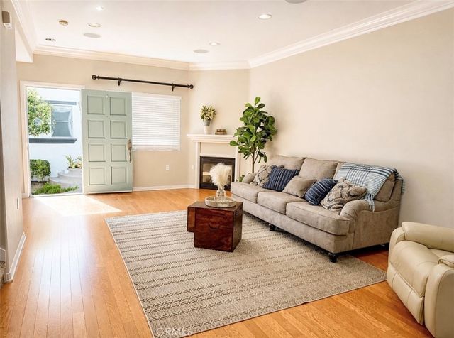 9301 Shirley Avenue 16, Northridge, CA 91324