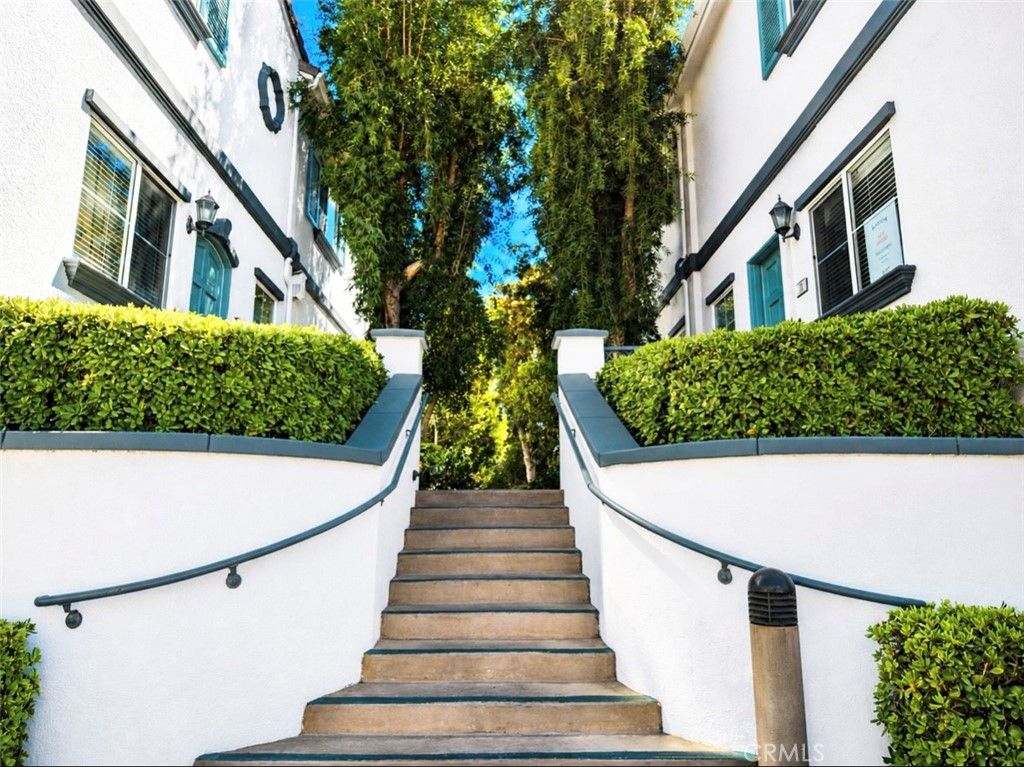 9301 Shirley Avenue 16, Northridge, CA 91324