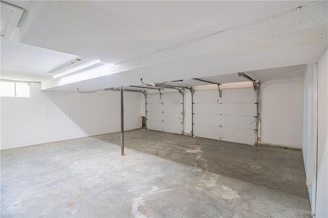 19 SE 150th Road, Warrensburg, MO 64093