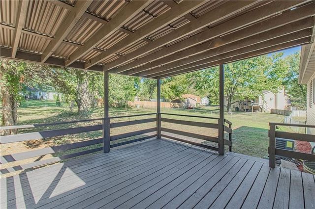 19 SE 150th Road, Warrensburg, MO 64093