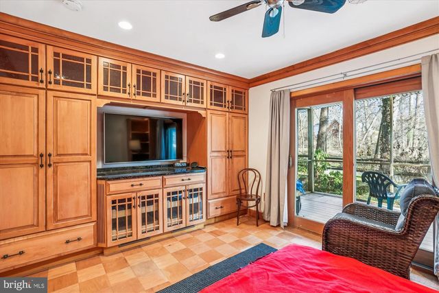 921 PROSPECT ST, Takoma Park, MD 20912