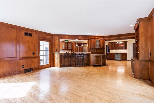 10 Ponds Edge Way, Pittsford, NY 14534