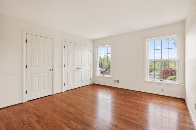 10 Ponds Edge Way, Pittsford, NY 14534