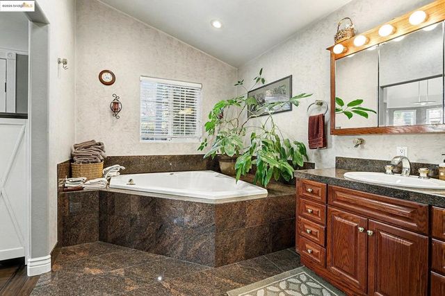 3614 Kay Ct, Fremont, CA 94538