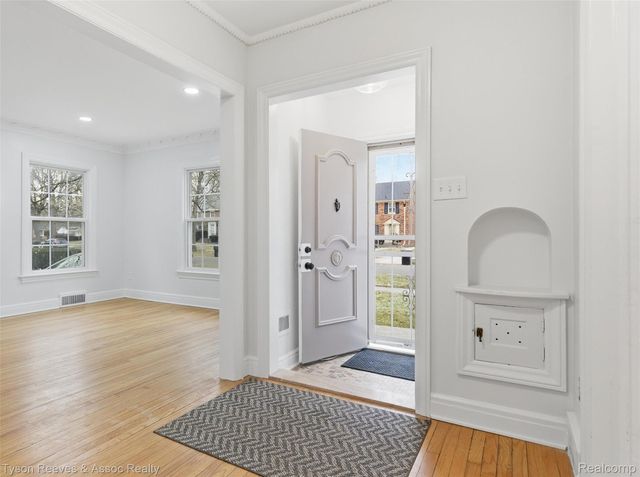 14405 Stahelin Avenue, Detroit, MI 48223