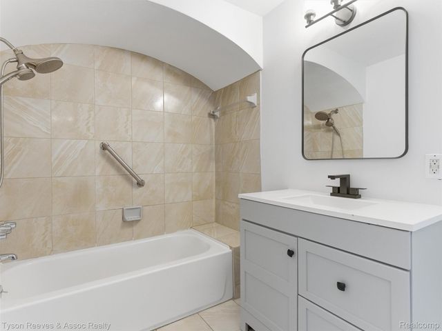 14405 Stahelin Avenue, Detroit, MI 48223