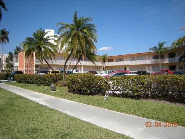 26 Diplomat Parkway 2248, Hallandale Beach, FL 33009