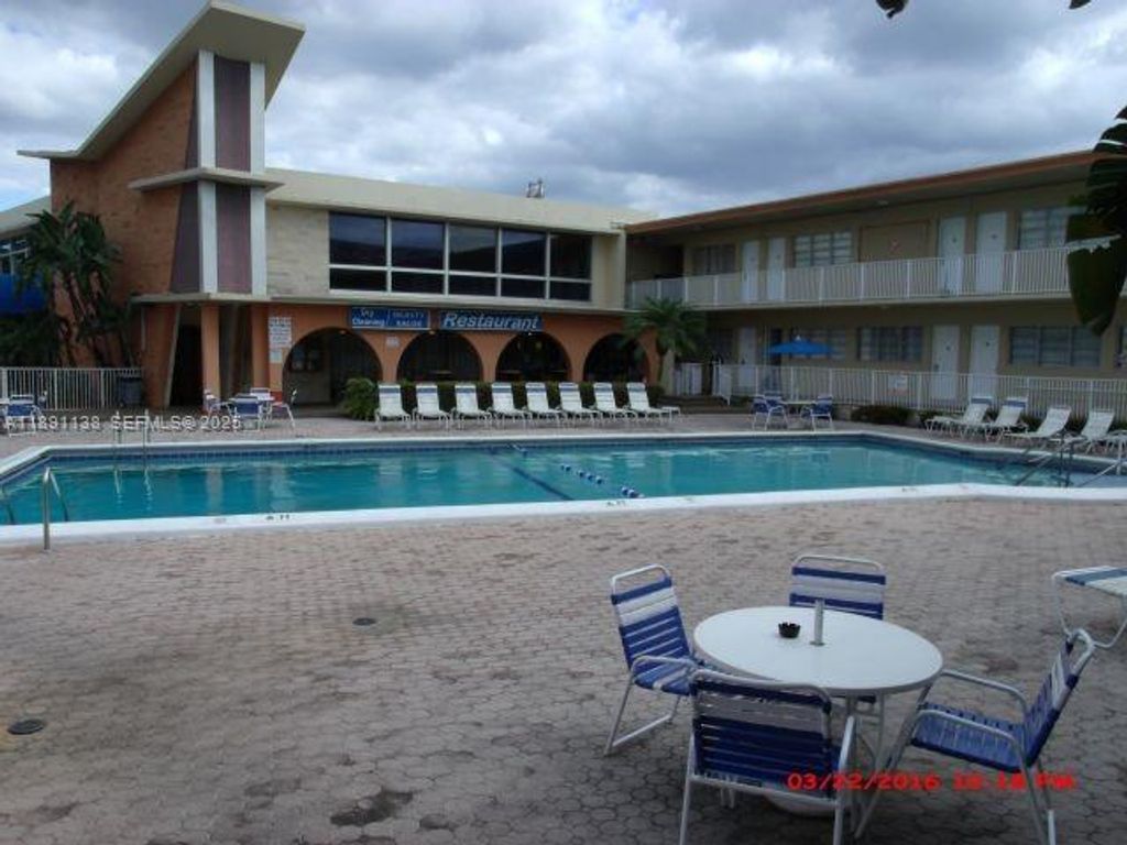 26 Diplomat Parkway 2248, Hallandale Beach, FL 33009