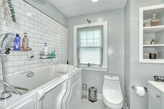 62 Rugby Avenue, Rochester, NY 14619