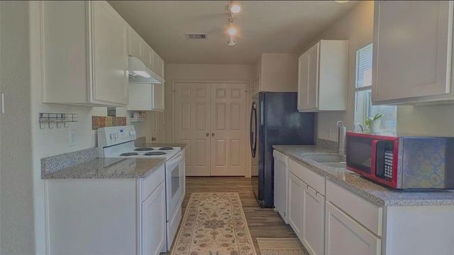2009 6th Street, Hempstead, TX 77445