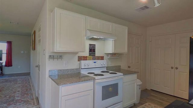 2009 6th Street, Hempstead, TX 77445