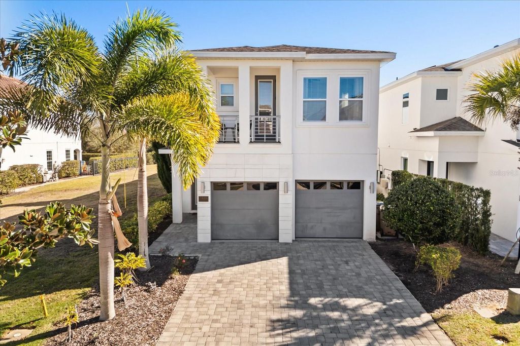 Image 2 of property listing at 1113 CASTLE PINES COURT, Reunion, FL 34747