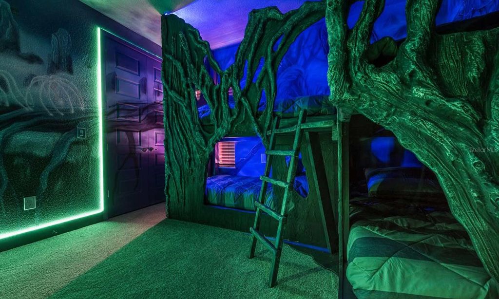 Image 20 of property listing at 1113 CASTLE PINES COURT, Reunion, FL 34747