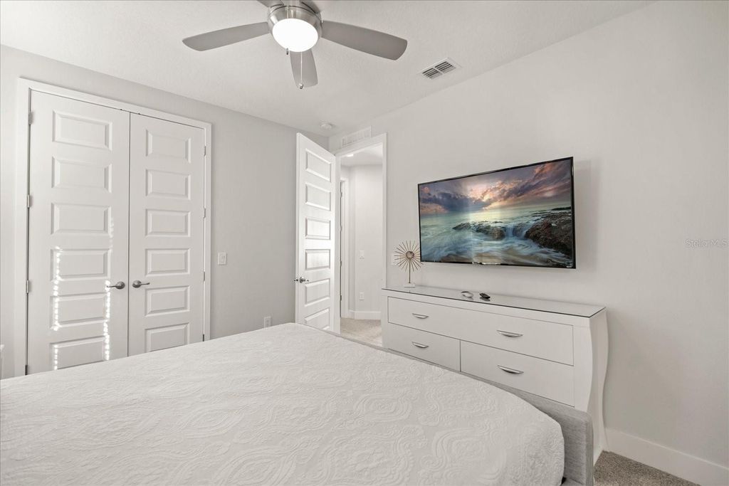 Image 26 of property listing at 1113 CASTLE PINES COURT, Reunion, FL 34747