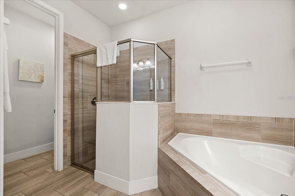 Image 36 of property listing at 1113 CASTLE PINES COURT, Reunion, FL 34747