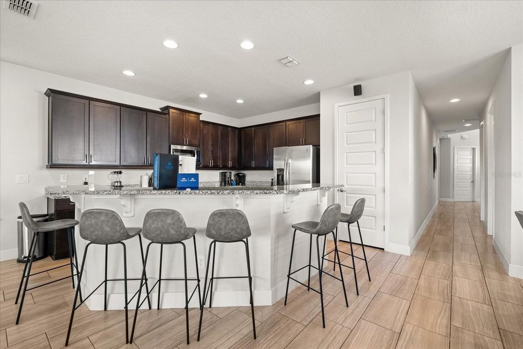 Image 5 of property listing at 1113 CASTLE PINES COURT, Reunion, FL 34747