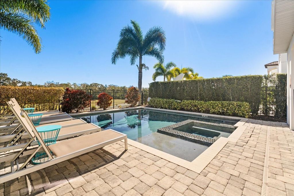 Image 46 of property listing at 1113 CASTLE PINES COURT, Reunion, FL 34747