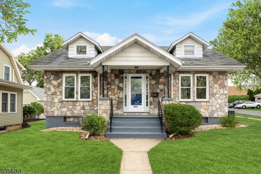 211 Pennsylvania Ave, Pohatcong Twp., NJ 08865