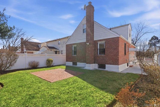 115-11 Parkway Drive, Elmont, NY 11003