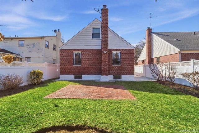 115-11 Parkway Drive, Elmont, NY 11003