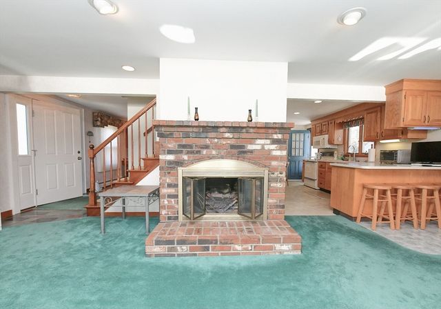 18 Gibbs Road, Bourne, MA 02562