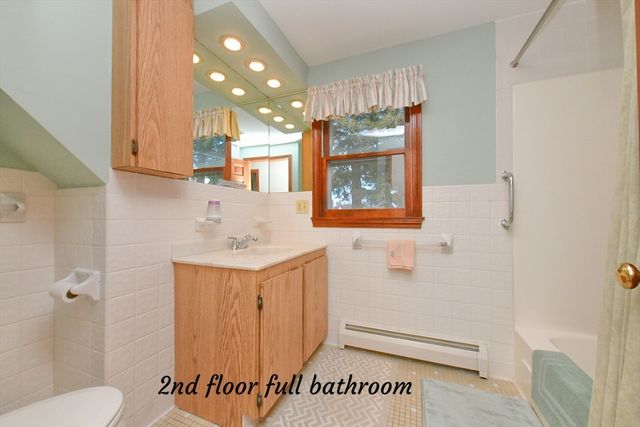 18 Gibbs Road, Bourne, MA 02562