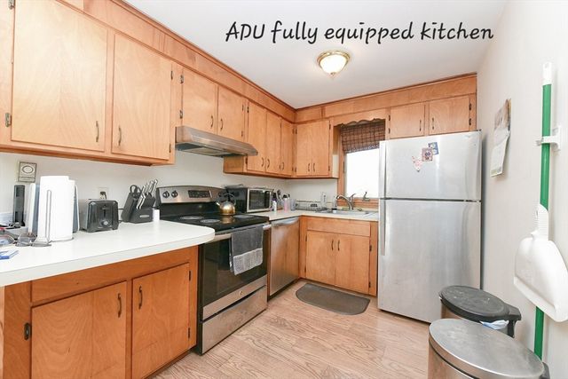 18 Gibbs Road, Bourne, MA 02562