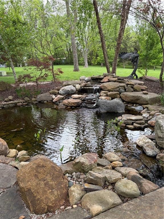 1821 Saunders Road, Blue Springs, MO 64015