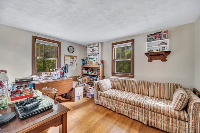40 Circle Drive, Wallingford, CT 06492
