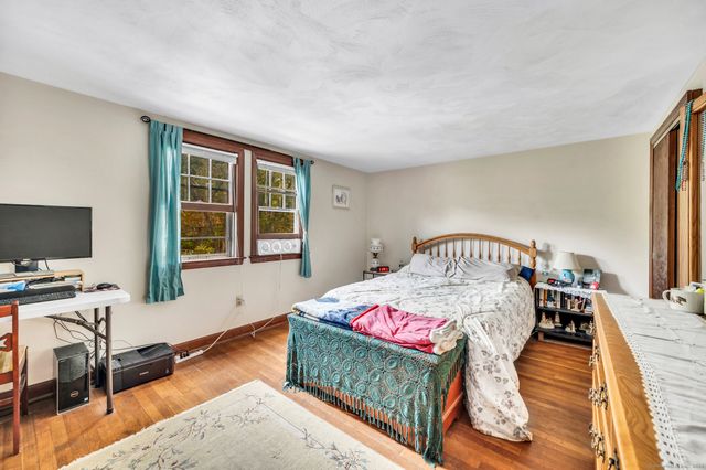 40 Circle Drive, Wallingford, CT 06492