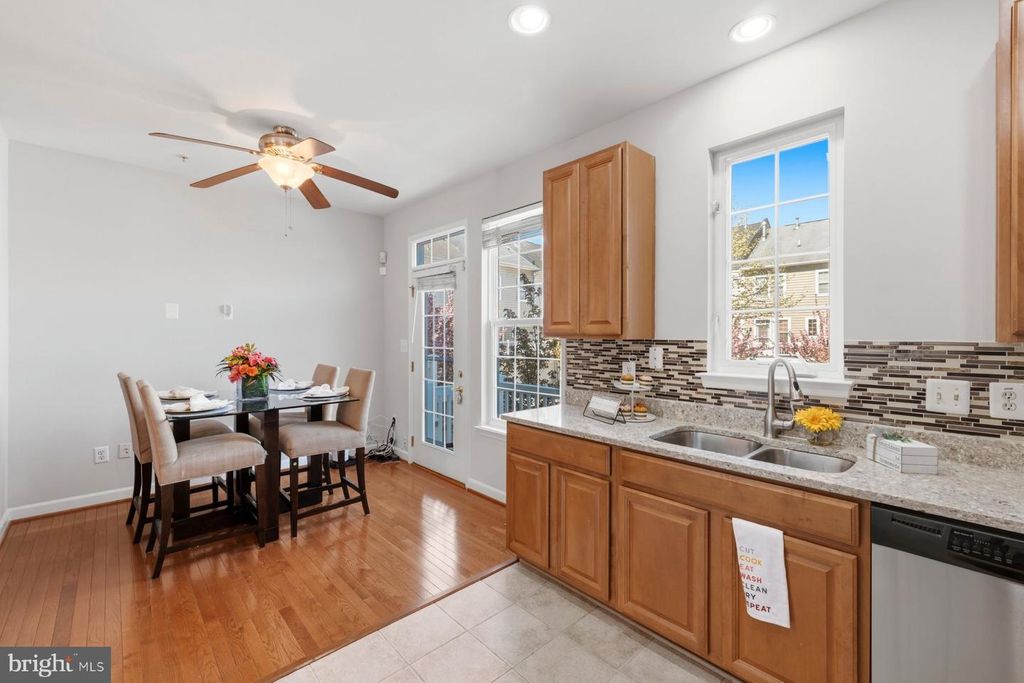 Image 15 of property listing at 4210 TALMADGE CIR, Suitland, MD 20746