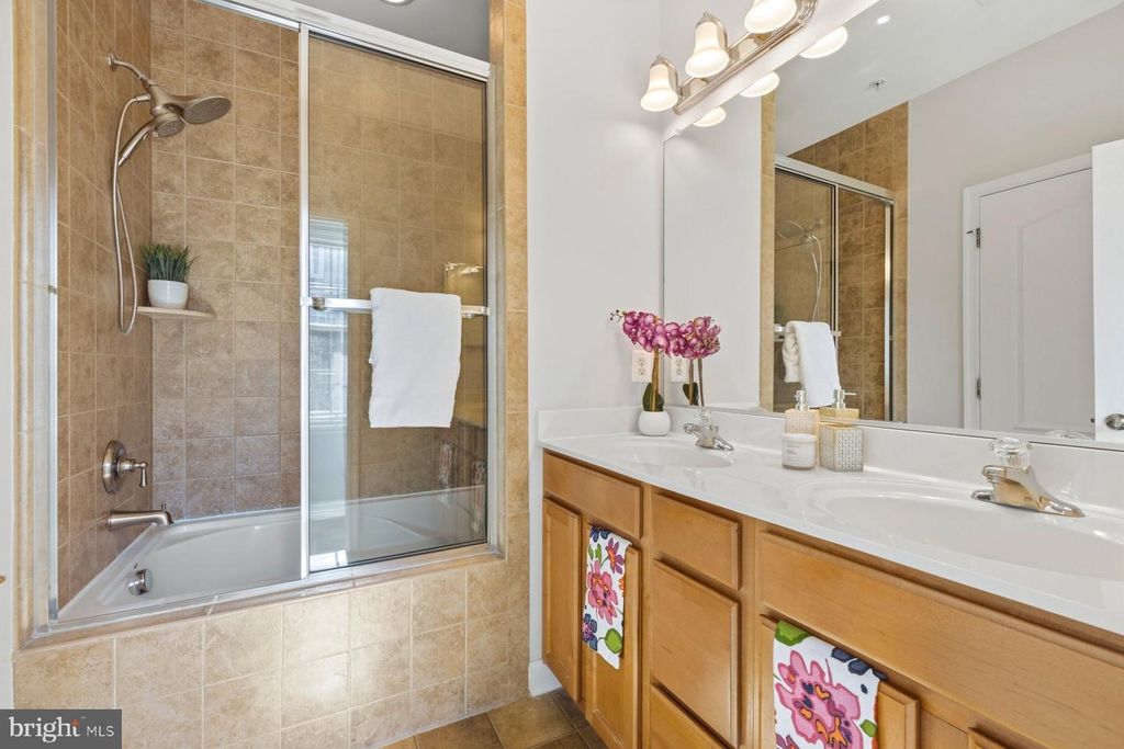 Image 21 of property listing at 4210 TALMADGE CIR, Suitland, MD 20746