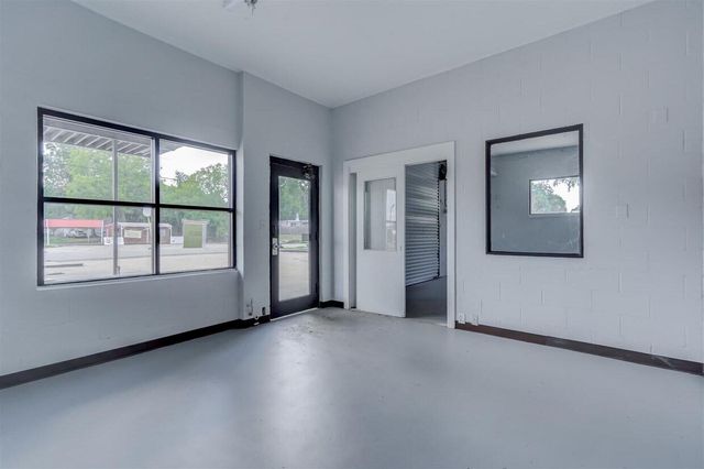 623 N Richmond Road, Wharton, TX 77488