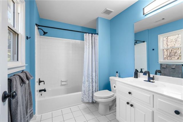 300 Farm Path Place, Woodstock, GA 30188